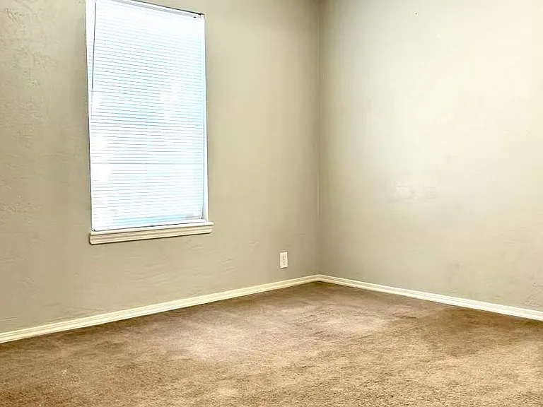 1807 Comanche St NW — Photo 14