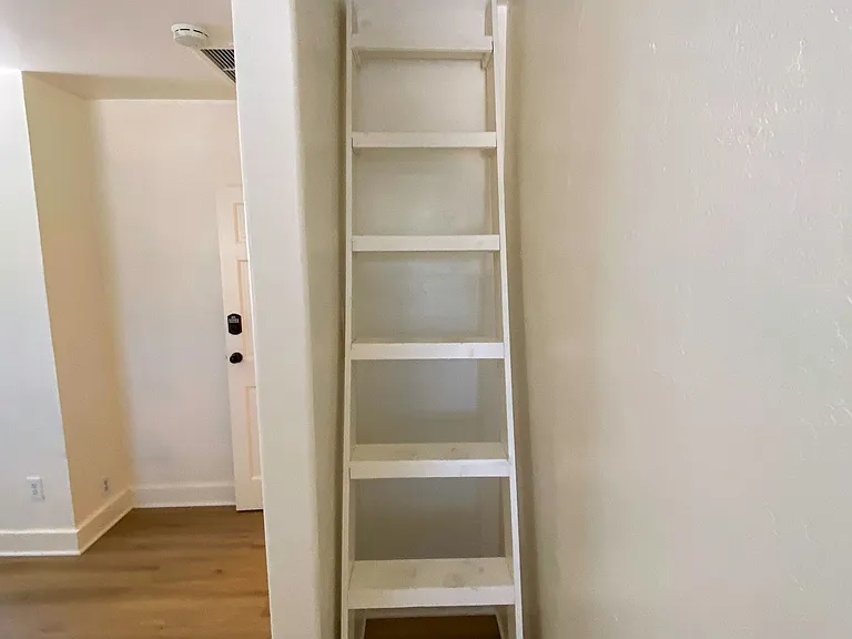 125 W Micheltorena St #B — Photo 11