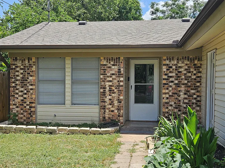 806 Ranch Rd #A — Photo 2