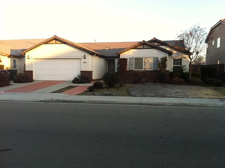 6023 E Hampton Way photo 1
