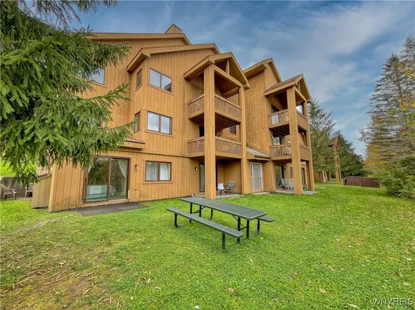 C102 Snowpine Vlg, Ellicottville, NY 14731