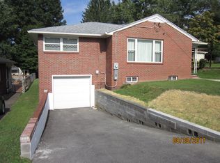 447 James St, Bridgeport, WV 26330