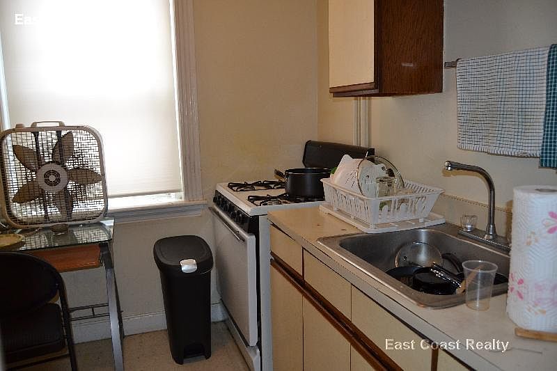 2nd image of 35 Gardner St #4IDBD