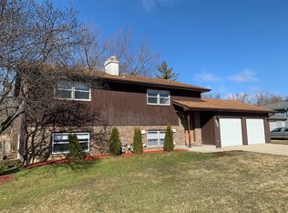 722 S McHenry Ave #B, Crystal Lake, IL 60014