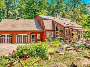 8132 Covered Bridge Rd, Quakertown, PA 18951