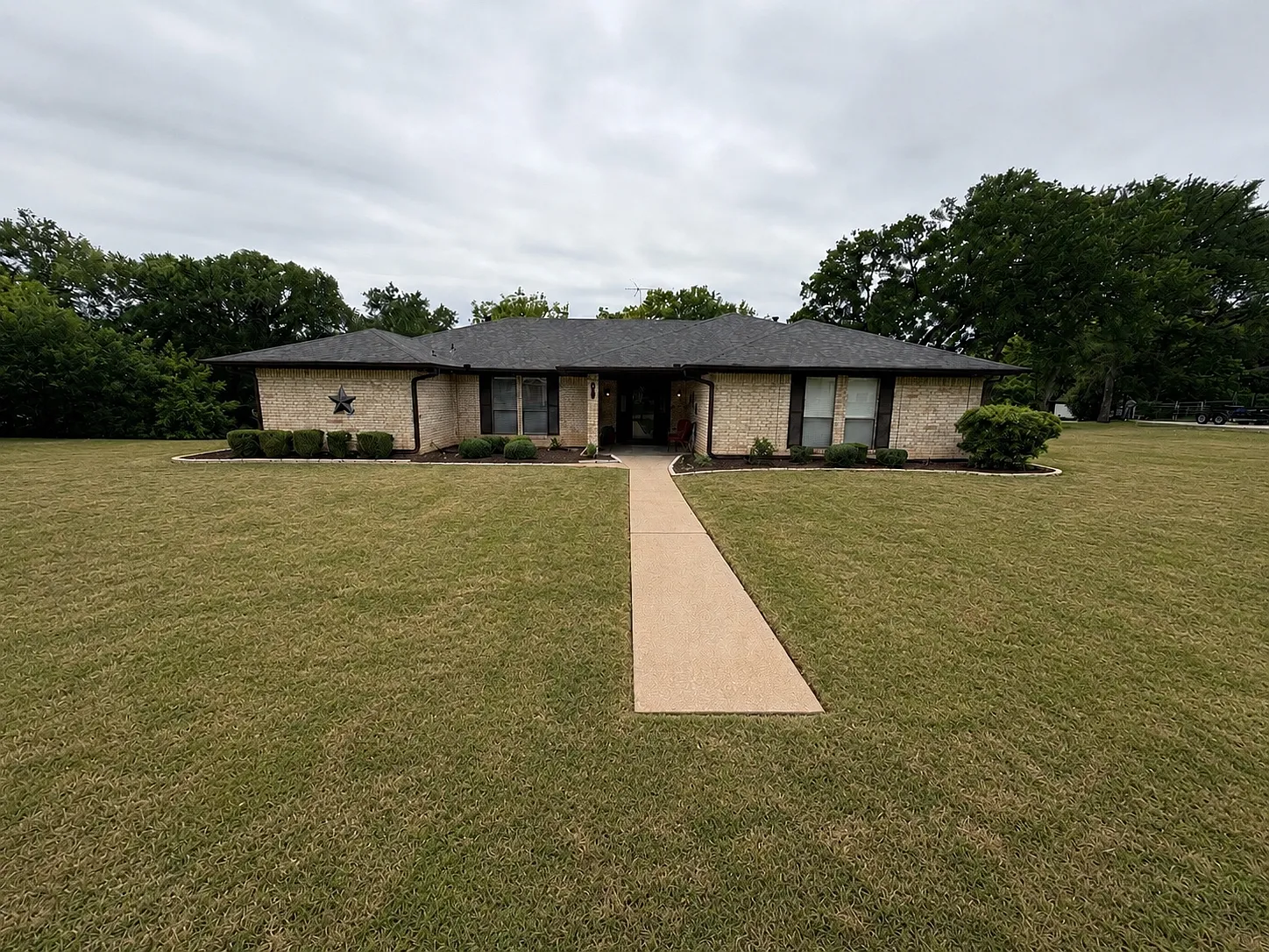 3 bed, 1816 sqft, $3,500 — Photo 3