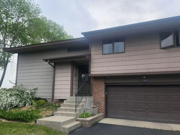 1529 Pheasantwood Trl, Northfield, MN 55057