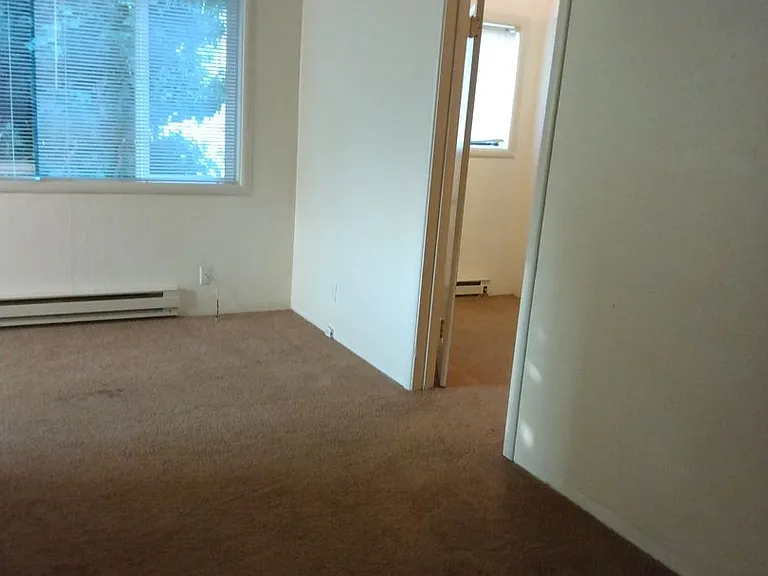 1359 Pearl St — Photo 3