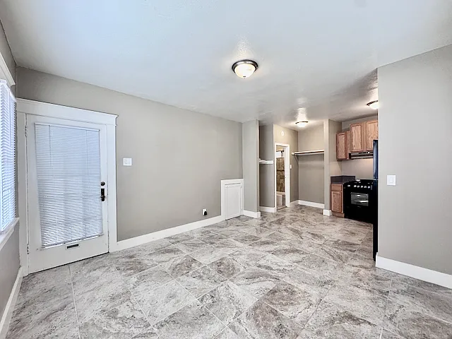 204 Falcon Ave — Photo 6