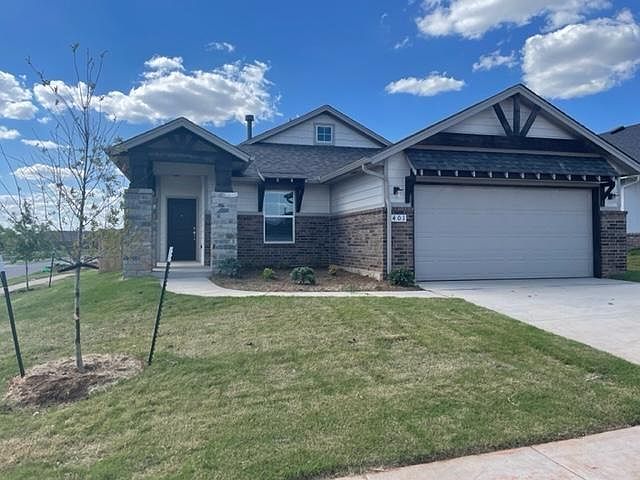 1st image of 401 Vista Dr