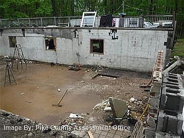 2nd image of 118 Center Trl