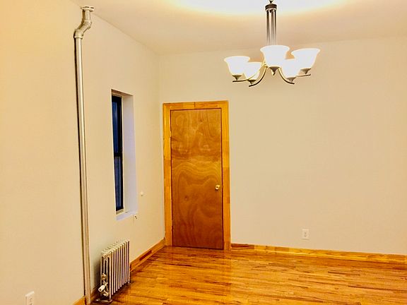 5th image of 446 Park Pl APT 1