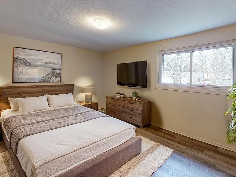 255 Thames St N #14 — Photo 9