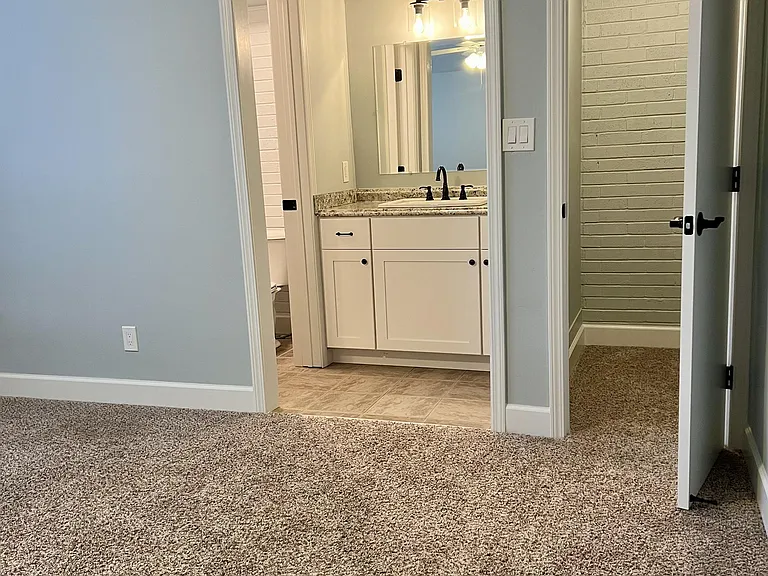 1815 E Lindsey St #1 — Photo 17