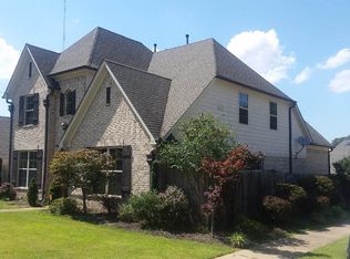 7396 Macon Rd, Cordova, TN 38018