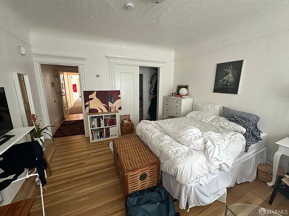 5th image of 1451 Larkin St