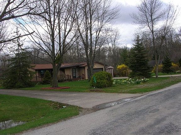 2nd image of 1599 Laurel Dr