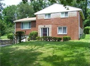 4548 Homeridge Dr, Homestead, PA