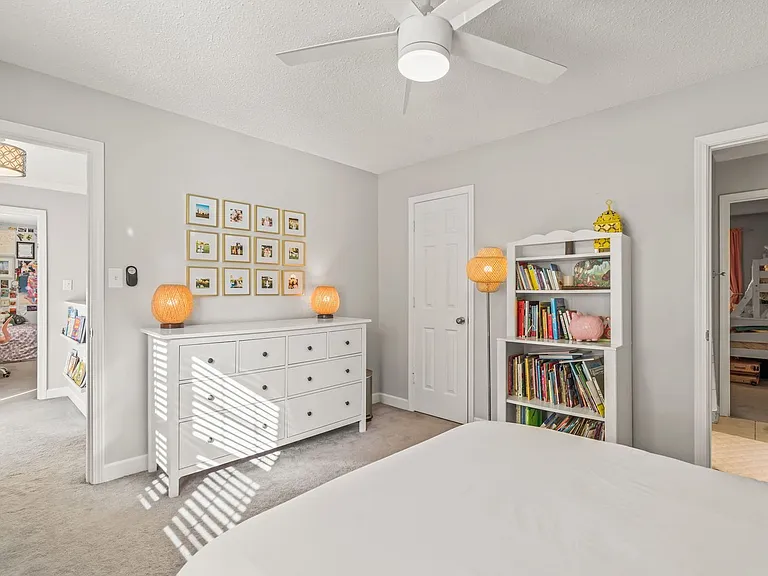 223 Ivy Cir — Photo 56