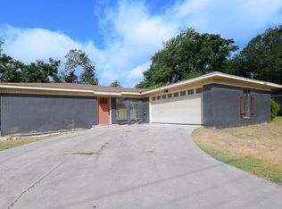 625 Creek Dr, New Braunfels, TX 78130