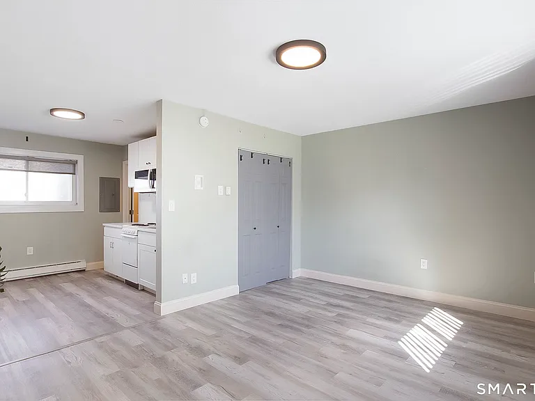 36 Woodbury Ave #2B — Photo 3