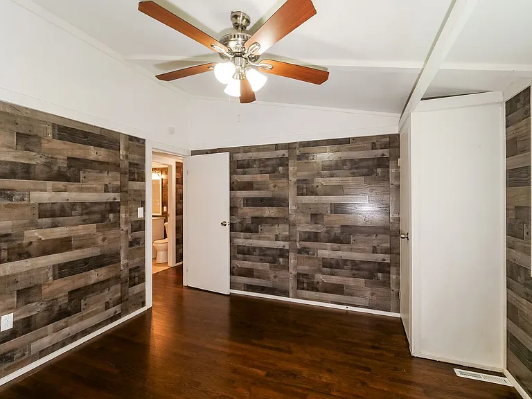 11311 Cleveland Ave — Photo 9