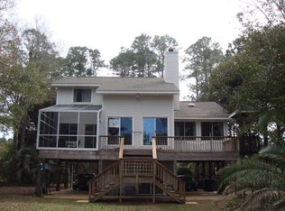 530 W Canal Dr, Gulf Shores, AL 36542