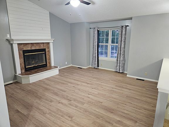 2nd image of 2248 N Horseshoe Cir