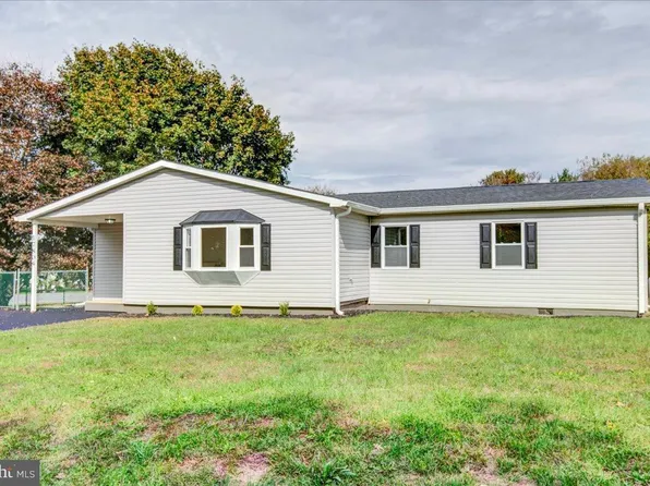 17804 Alpine Dr, Maugansville, MD 21767