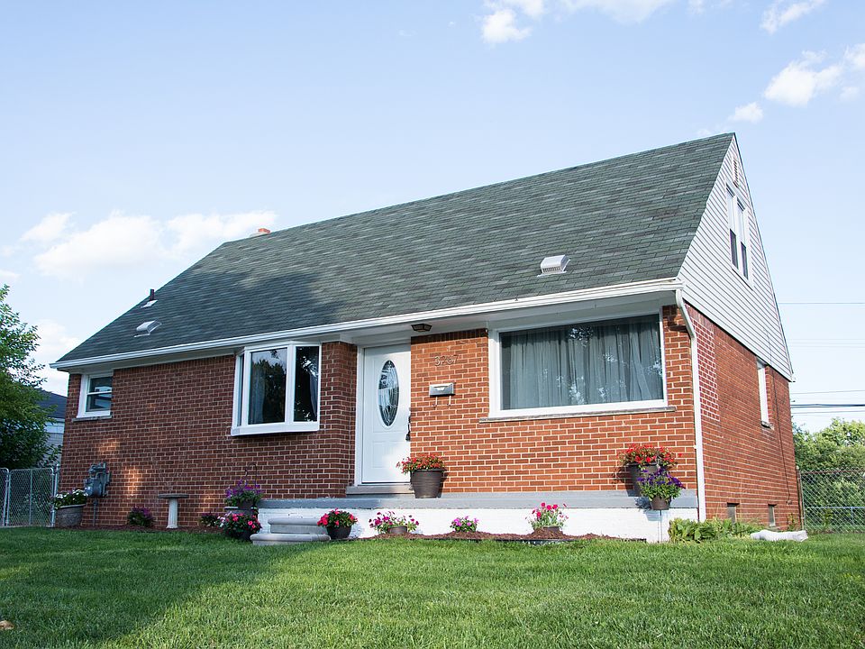 Exterior Front 