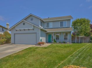 35 Somersworth Cir, Salinas, CA 93906