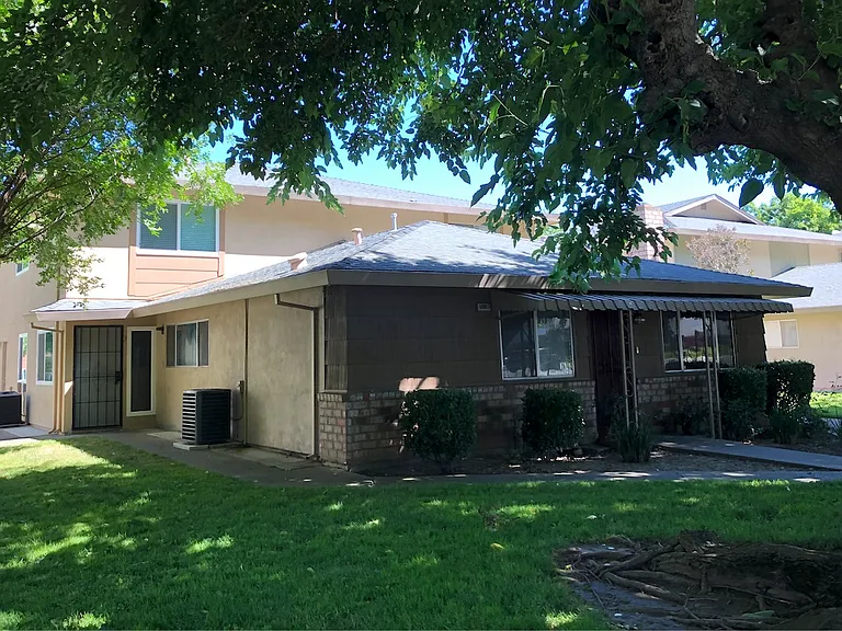 2032 Benita Dr #4 — Photo 2
