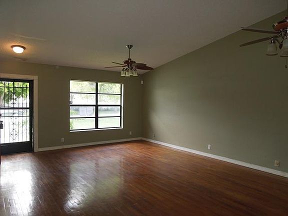 3rd image of 2619 NW 92nd Ave