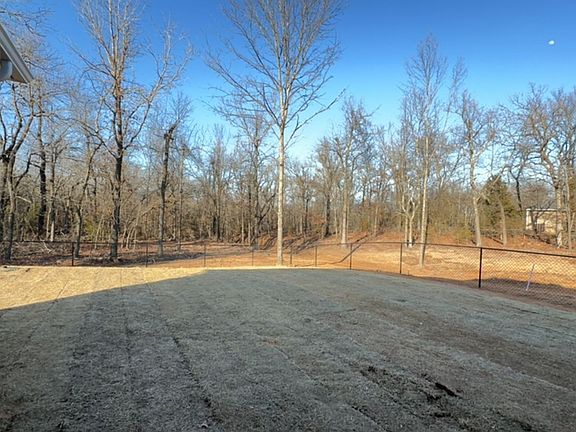 4th image of 16951 Buck Cir
