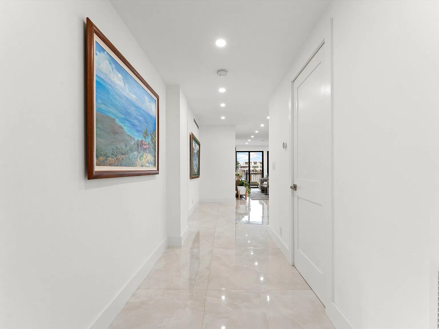 3 bed, 2.5 bath, 2095 sqft, $18,000 — Photo 3