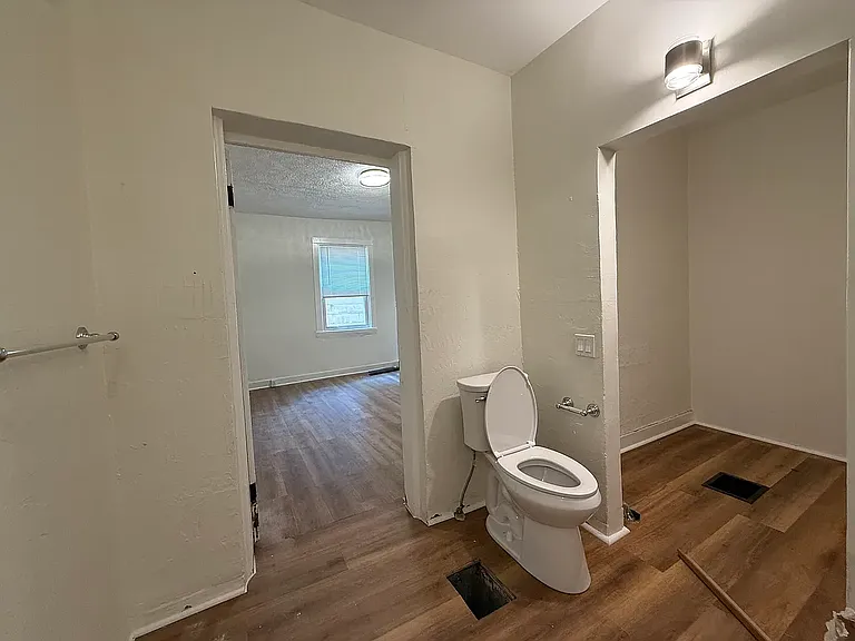 1817 Jancey St — Photo 33