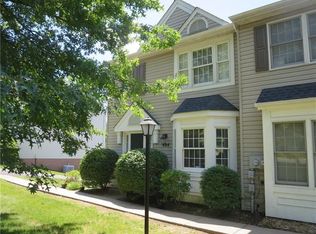 484 Cherryhill Dr, Bridgeville, PA 15017