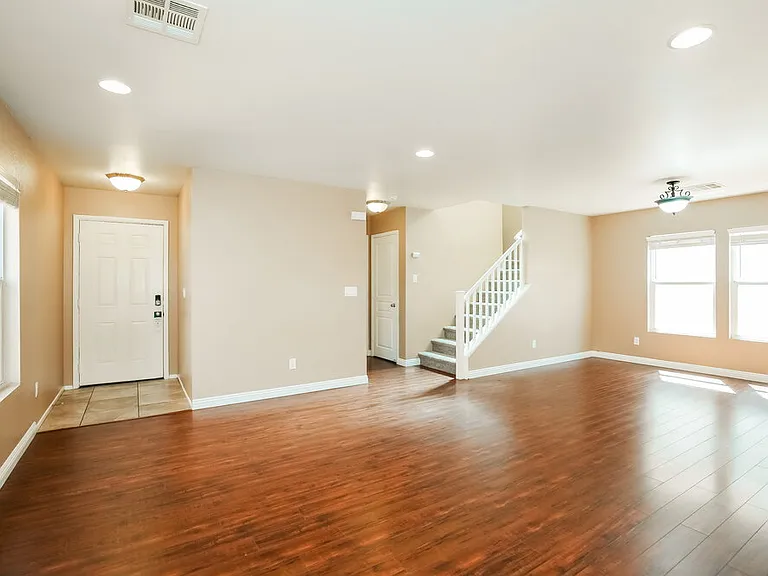 9434 Blooming Grove Ave — Photo 5