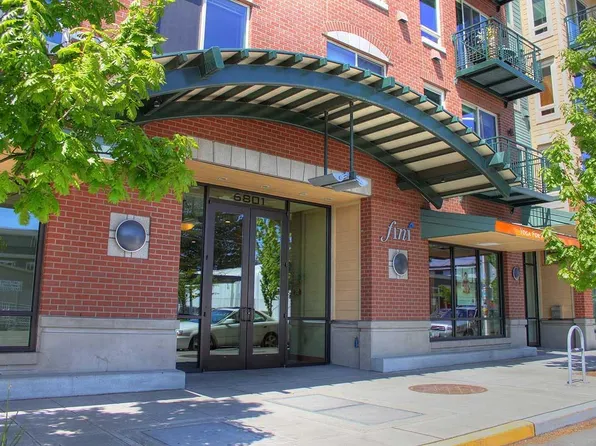 6801 Greenwood Ave N, Seattle, WA