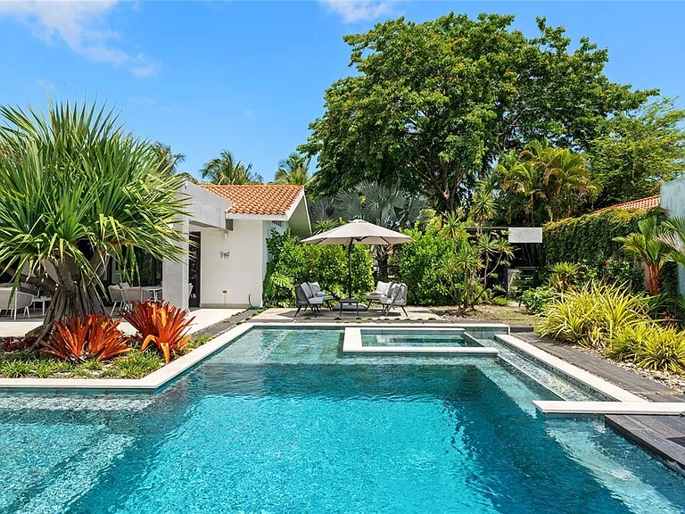 370 Dorado Bch E — Photo 4