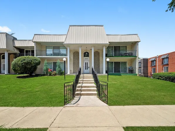 9818 S Karlov Ave APT D, Oak Lawn, IL 60453