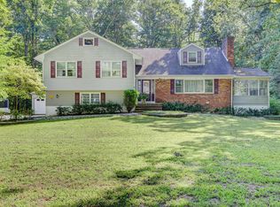 5 Hialeah Dr, Colts Neck, NJ 07722