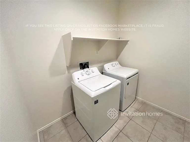 18099 N Lakeside Ct — Photo 17