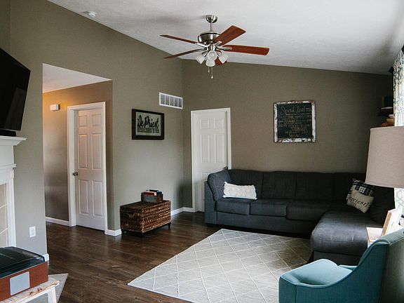 5th image of 708 E Appomatox Ct