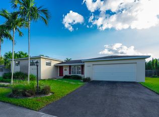 10250 SW 102nd Ter, Miami, FL 33176