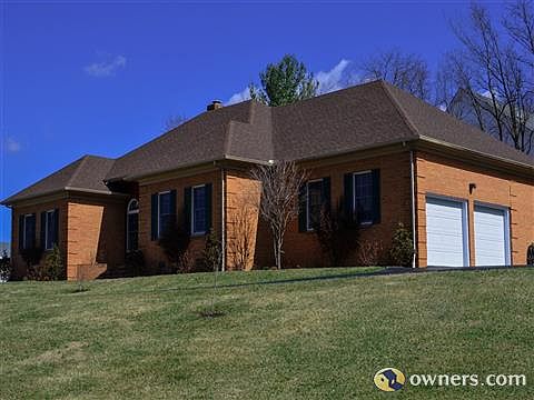 2nd image of 115 Windsor Cir
