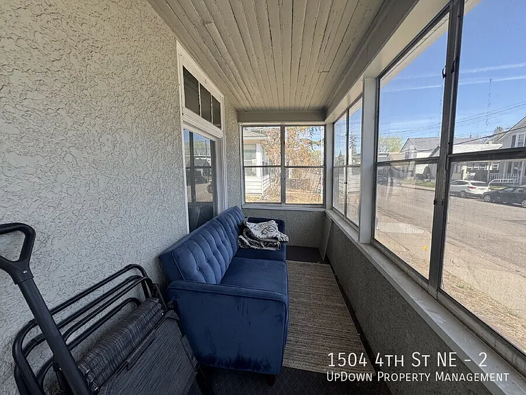 1504 4th St NE #2 — Photo 4