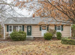 33 Cedar Ridge Dr, Vernon, NJ 07462
