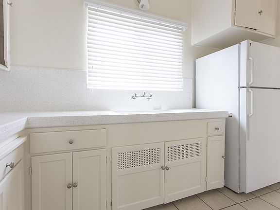 5th image of 3044 Canon St #0