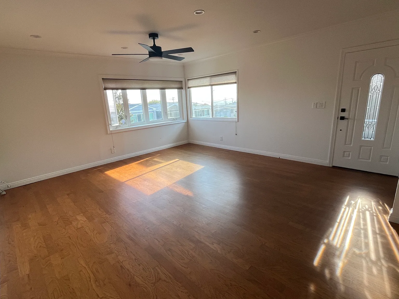 2 bed, 1110 sqft, $6,500 — Photo 2
